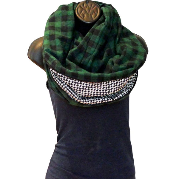 Winter scarf in green and black checkered flannel for women