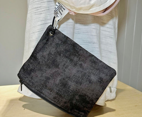 Petite pochette pour foulard multifonction