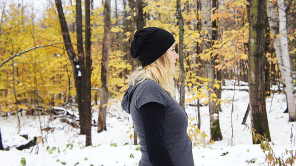 Tuque avec trou en bambou bleue et blanche