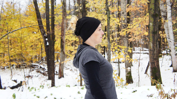 Tuque avec trou en bambou bleue et blanche