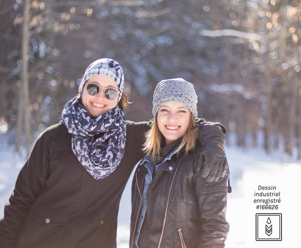 Tuque avec trou en bambou bleue et blanche