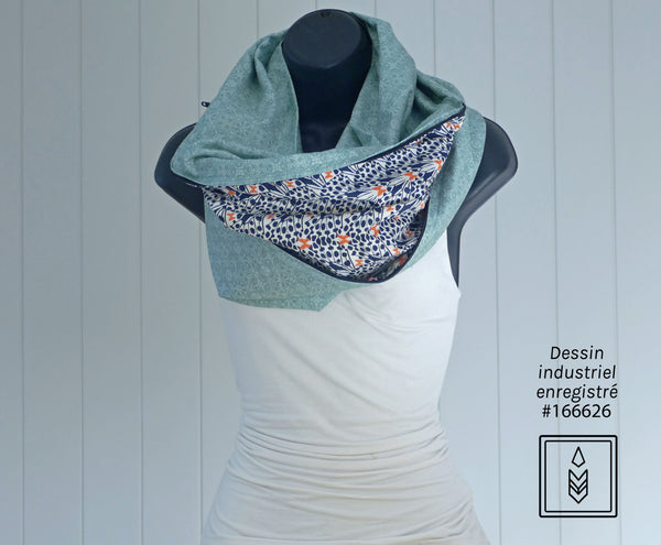 Gray-blue scarf with rosette patterns