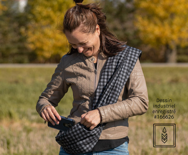 Gray and black plaid scarf