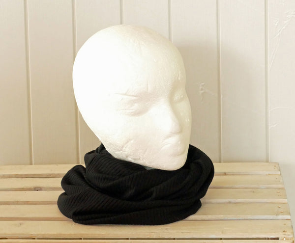 Tuque en bambou noir côtelé
