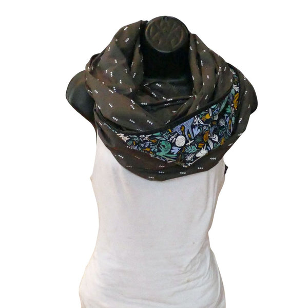 Foulard charcoal aux motifs de flèches