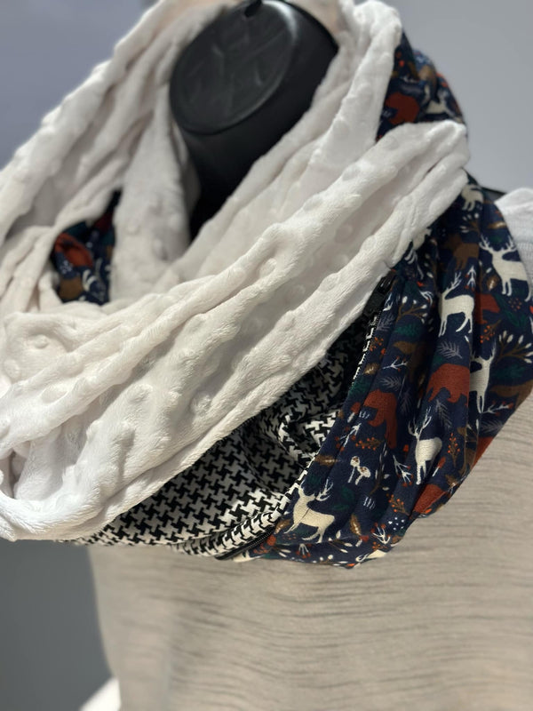 Foulard d'hiver en flanelle aux motifs d'animaux et minky blanc