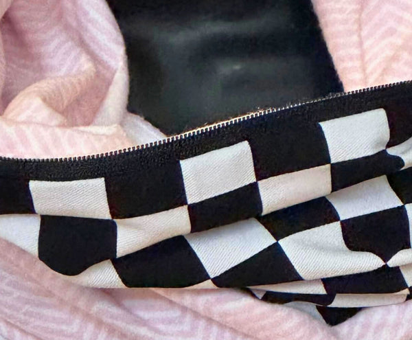 Winter flannel scarf with pink and white chevron pattern