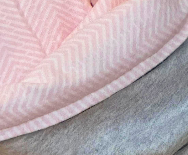 Winter flannel scarf with pink and white chevron pattern