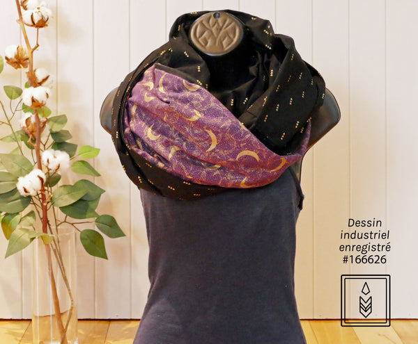 Foulard infini noir aux motifs de flèches dorées