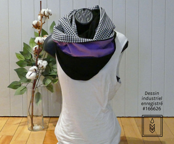 Foulard moitié noir moitié pied de poule