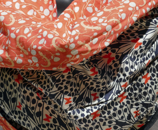 Foulard corail aux motifs de salamandres