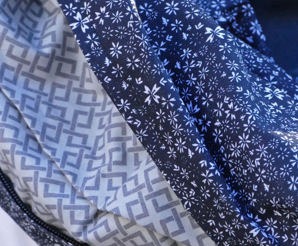 Le foulard Signature; élégant du bureau jusqu’aux soirées chic