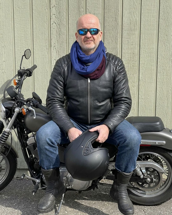 The Rider scarf – ready for the next ride (dark blue for men)