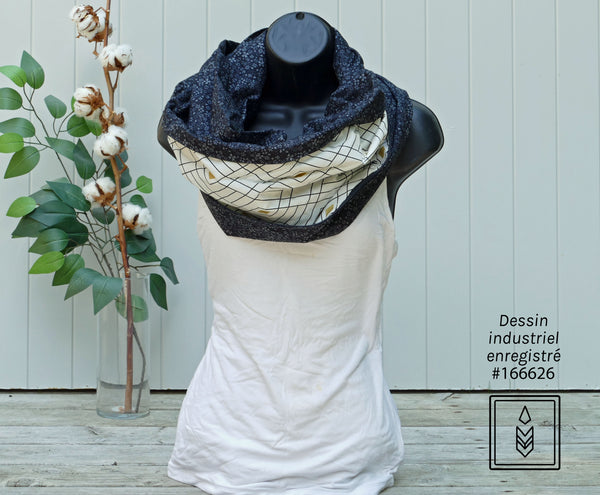 Foulard noir fleuri