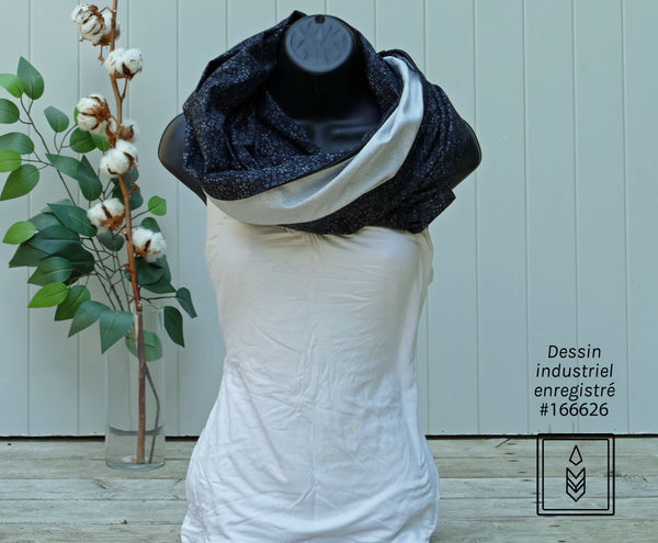Foulard noir fleuri