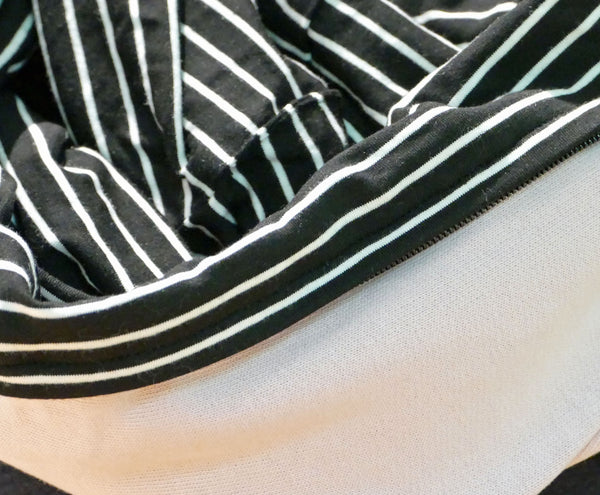 Foulard infini en bambou noir rayé blanc