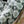 Foulard infini blanc aux motifs de losanges gris