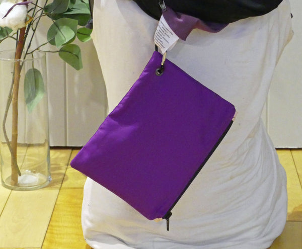 Petite pochette pour foulard multifonction