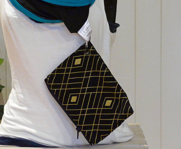 Petite pochette pour foulard multifonction