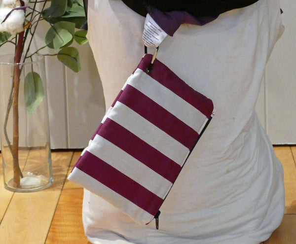 Petite pochette pour foulard multifonction