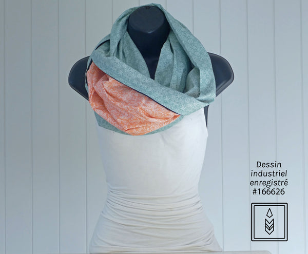 Gray-blue scarf with rosette patterns
